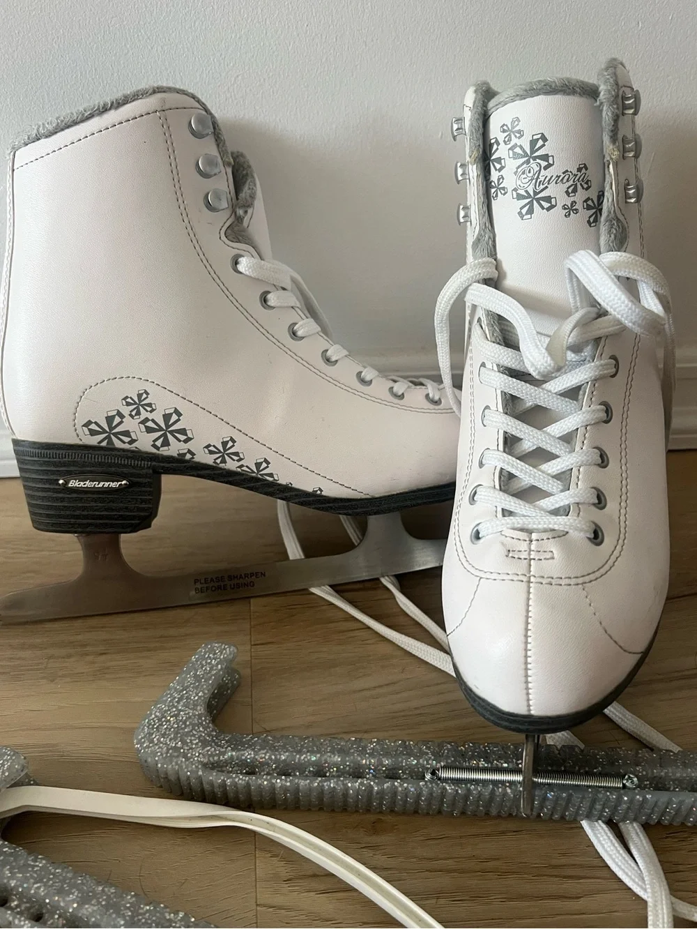 Bladerunner Aurora White Women's Figure Ice Skates Classic Size US 8 UK 6 EU 39